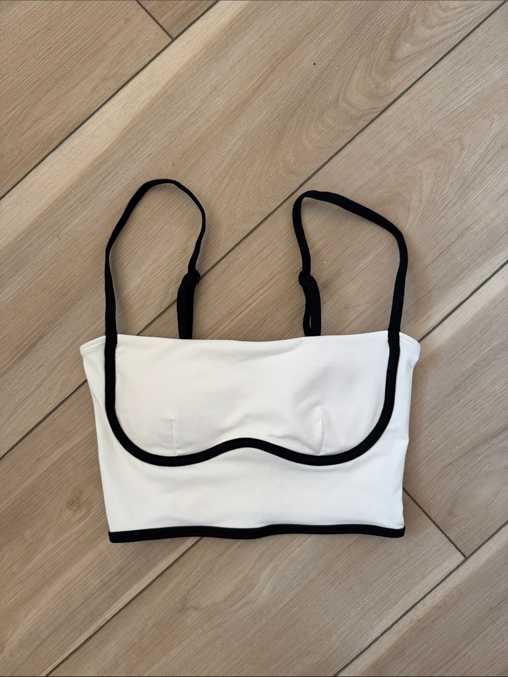 ALO Black & White Airbrush Streamlined Bra Tank